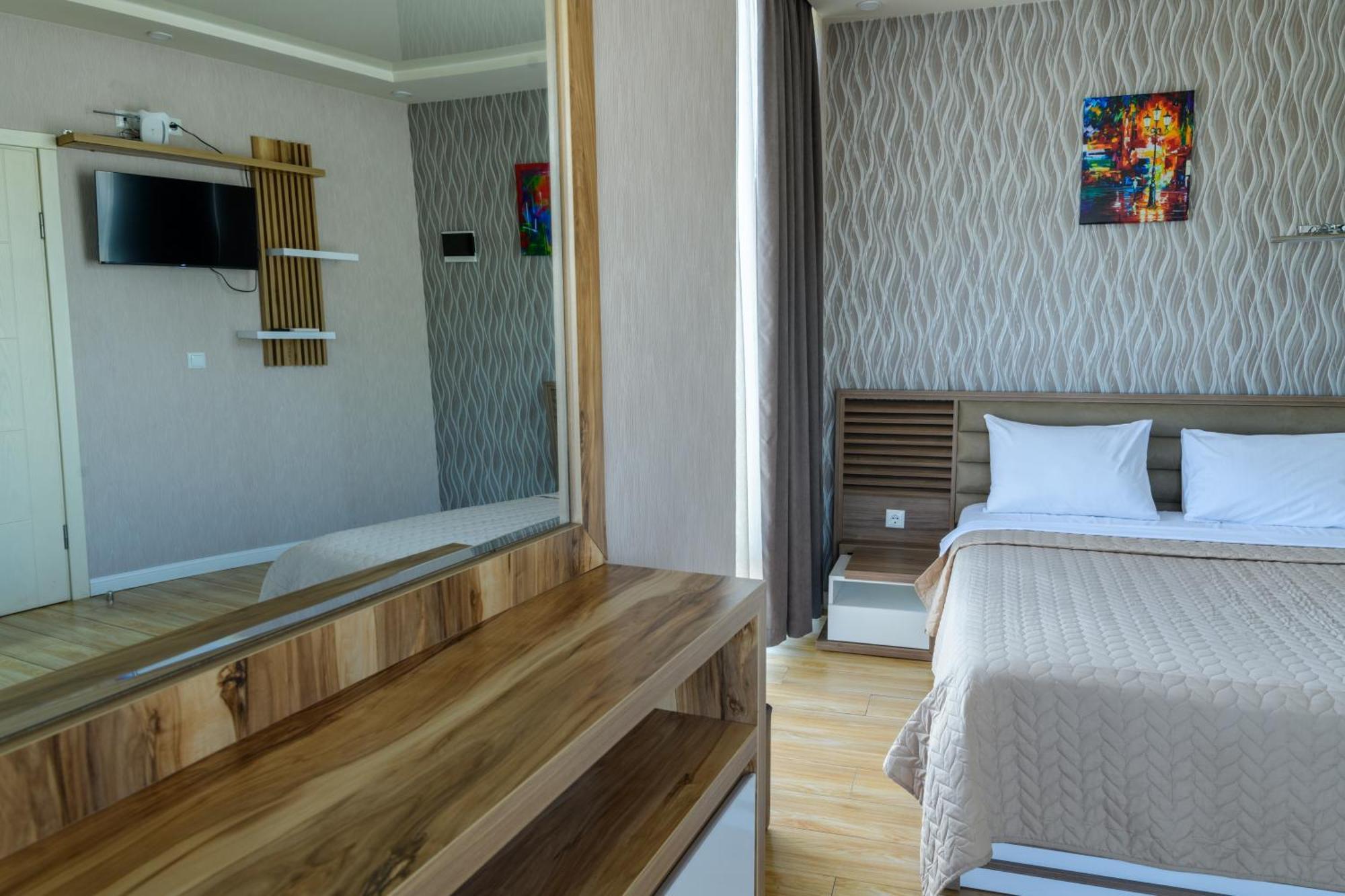Hotel Sunny Batumi Esterno foto